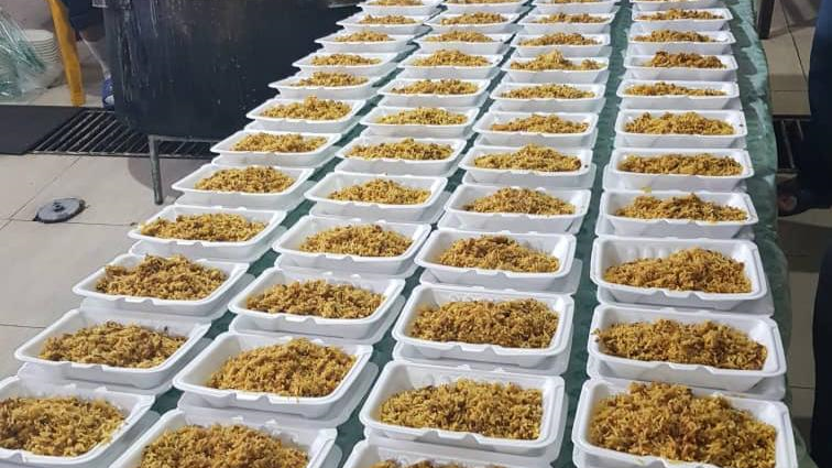 توزیع 2400 پرس غذای گرم در قالب اجرای طرح همای رحمت کرمان